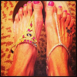 Luciana Gimenez feet photo thumbnail