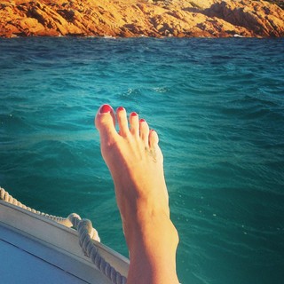 Luciana Gimenez feet photo thumbnail