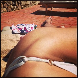 Luciana Gimenez feet photo thumbnail