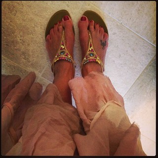 Luciana Gimenez feet photo thumbnail