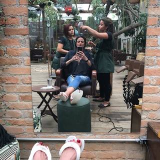 Luciana Gimenez feet photo thumbnail