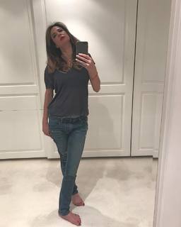 Luciana Gimenez feet photo thumbnail