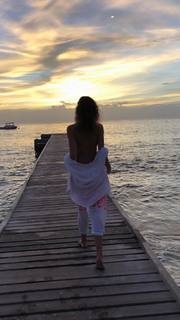 Luciana Gimenez feet photo thumbnail