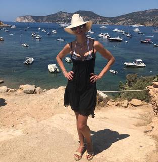 Luciana Gimenez feet photo thumbnail