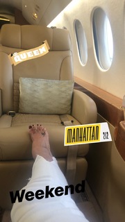 Luciana Gimenez feet photo thumbnail