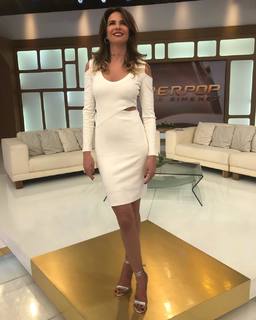 Luciana Gimenez feet photo thumbnail