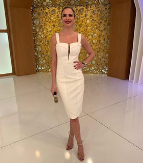 Luciana Gimenez feet photo thumbnail