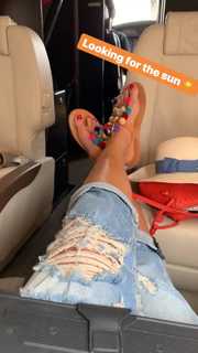Luciana Gimenez feet photo thumbnail