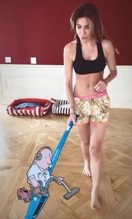 Luciana Gimenez feet photo thumbnail