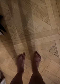 Luciana Gimenez feet photo thumbnail