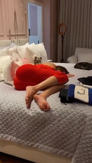 Luciana Gimenez feet photo thumbnail