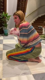 Luciana Gimenez feet photo thumbnail