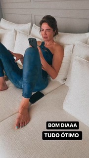 Luciana Gimenez feet photo thumbnail