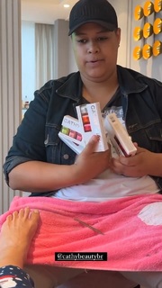 Luciana Gimenez feet photo thumbnail