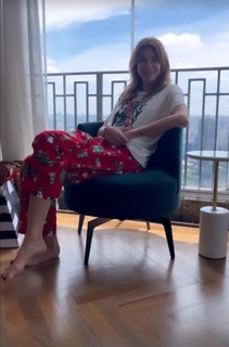 Luciana Gimenez feet photo thumbnail