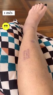 Luciana Gimenez feet photo thumbnail