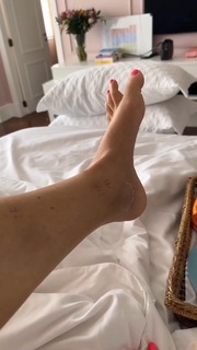 Luciana Gimenez feet photo thumbnail