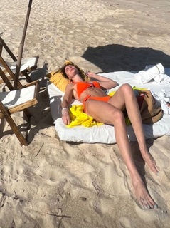 Luciana Gimenez feet photo thumbnail