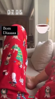 Luciana Gimenez feet photo thumbnail