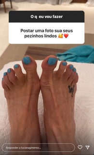 Luciana Gimenez feet photo thumbnail