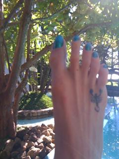 Luciana Gimenez feet photo thumbnail