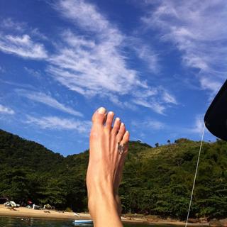 Luciana Gimenez feet photo thumbnail