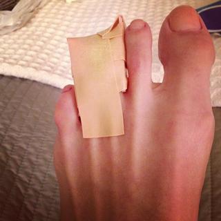 Luciana Gimenez feet photo thumbnail