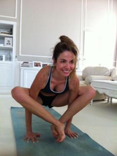 Luciana Gimenez feet photo thumbnail