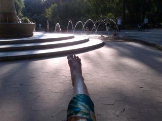 Luciana Gimenez feet photo thumbnail