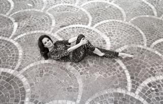 Luciana Paluzzi feet photo 3