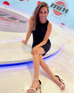 Luciana Rubinska feet photo 7
