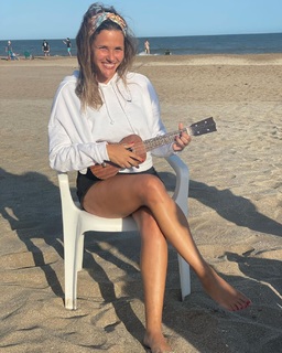 Luciana Rubinska feet photo 1