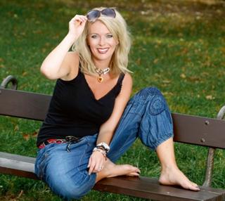 Lucie Benesová feet photo 1