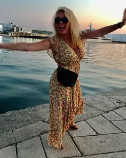 Lucie Benesová feet photo 3