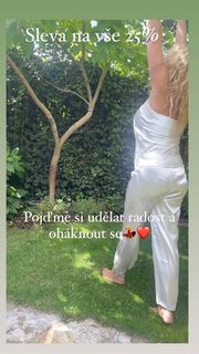 Lucie Benesová feet photo 2