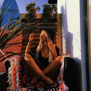 Lucie Donlan feet photo 18