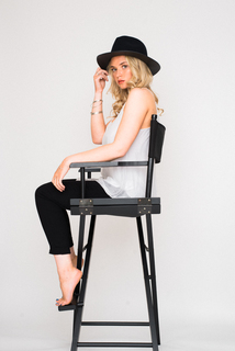 Lucie Donlan feet photo 1
