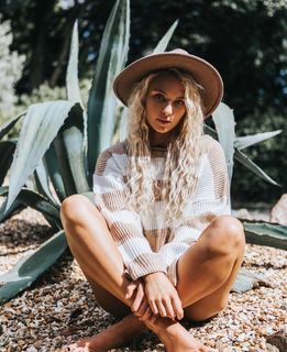 Lucie Donlan feet photo 17