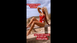 Lucie Donlan feet photo 15