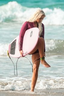 Lucie Donlan feet photo 12