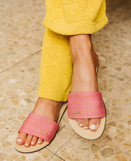 Lucie Donlan feet photo 19