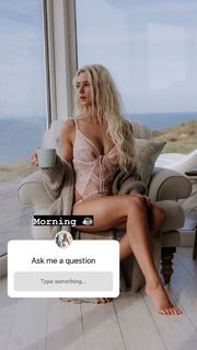 Lucie Donlan feet photo 16