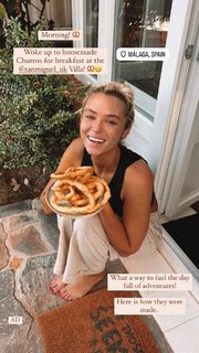 Lucie Donlan feet photo 5