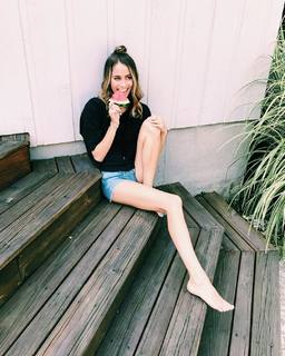 Lucie Fink feet photo 17