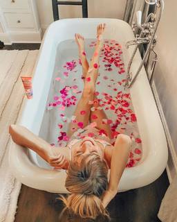Lucie Fink feet photo 12