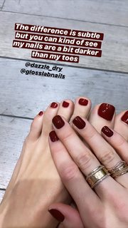 Lucie Fink feet photo 5