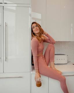 Lucie Fink feet photo 9