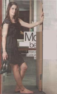 Lucie Jones feet photo 3