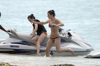 Lucie Jones feet photo 8