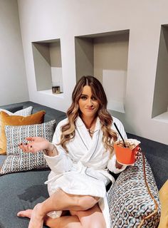 Lucie Jones feet photo 8